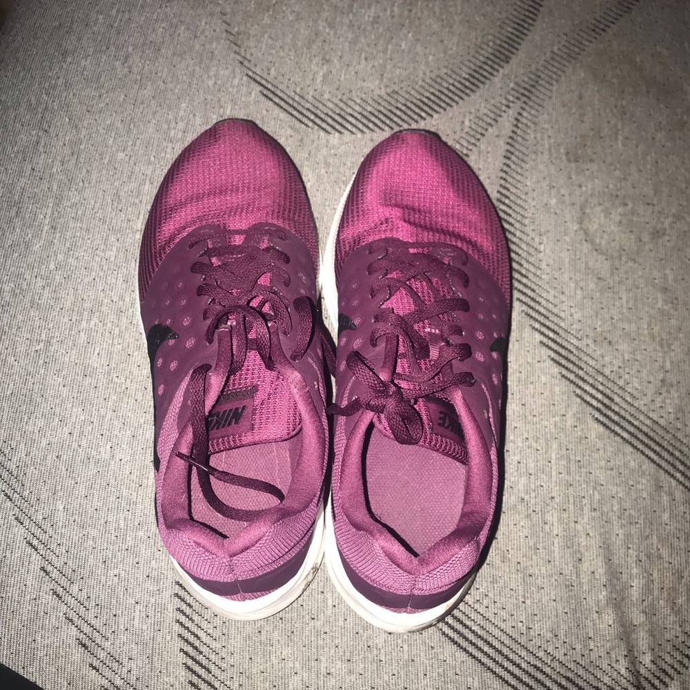 Nike - Picture 2 of 2